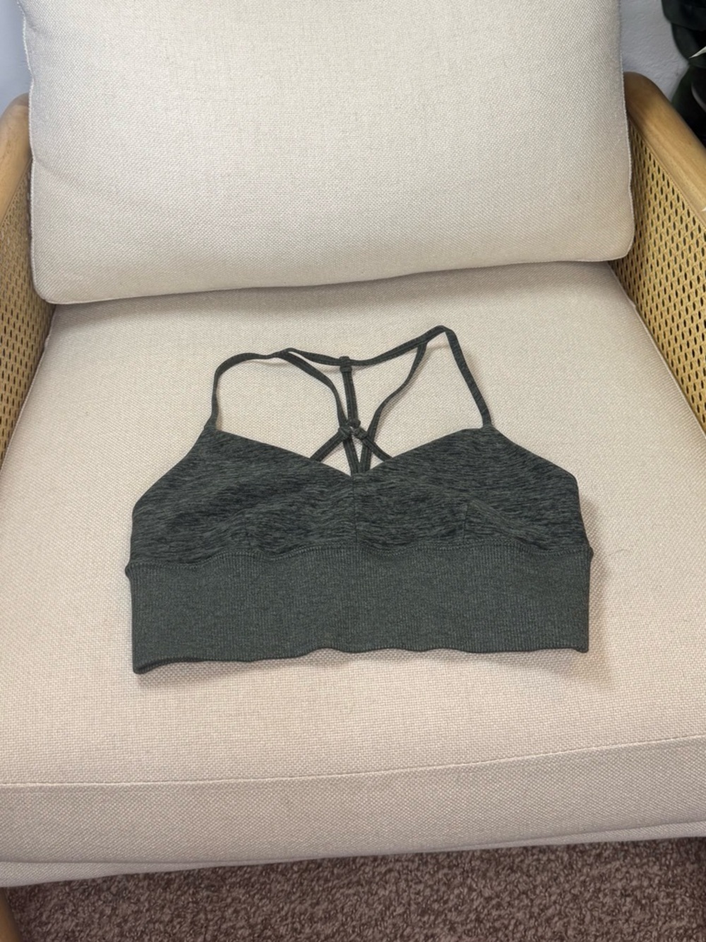 Alo Yoga Alosoft Lavish Sports Bra Size small - Picture 3 of 5